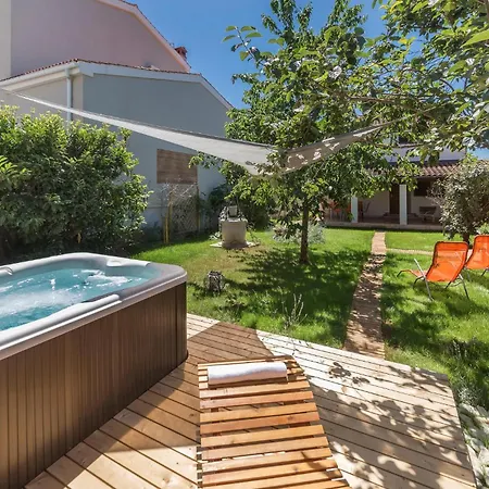 Holiday home Awesome In With Kitchen *