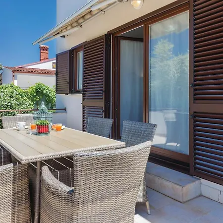 Awesome In With Kitchen Holiday home