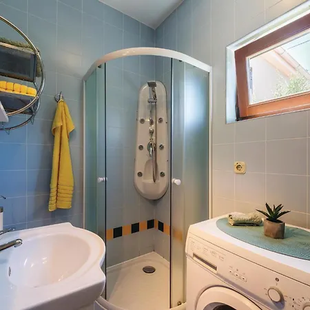 Holiday home Awesome In With Kitchen *